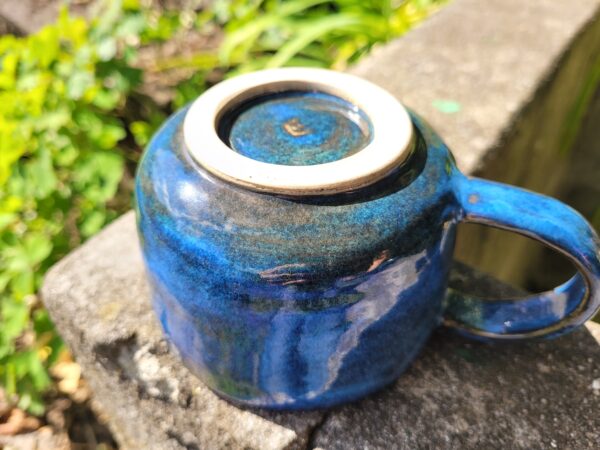 Tasse in hypnotisierendem Blau - Image 2