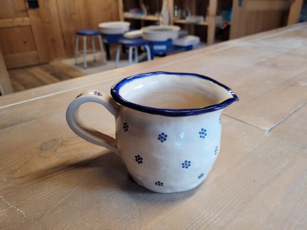 Bauernkrug Weiss-Blau, Klein